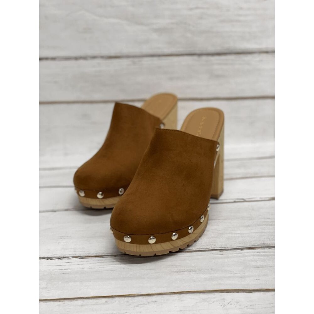 Sun + Stone Women's Taanya Studded Clogs Sandals - Brown 11M